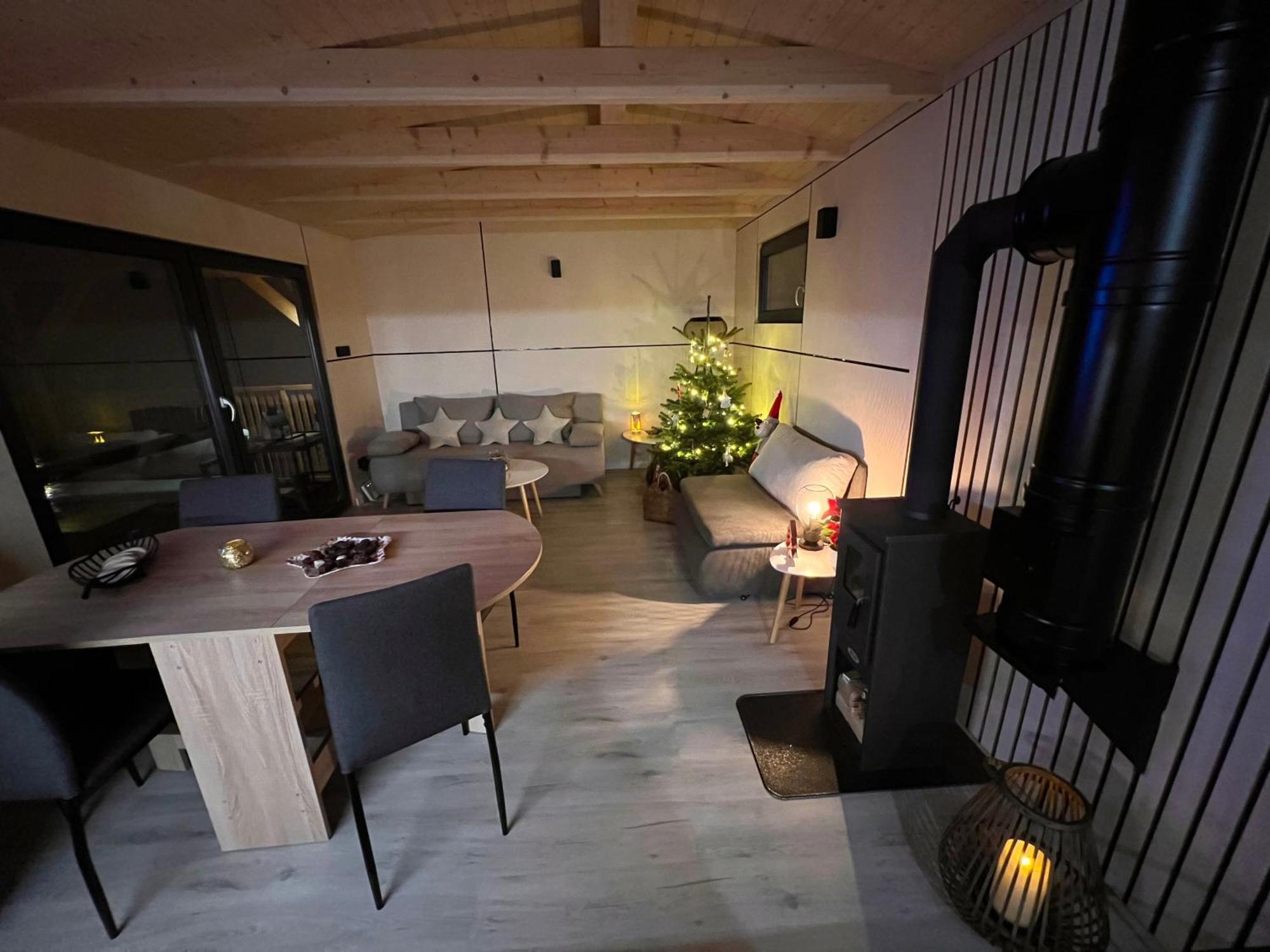 Domcek Pod Vezami S Virivkou A Grilom, Pri Termalnom Kupalisku Apartment Liptovsky Jan Bagian luar foto